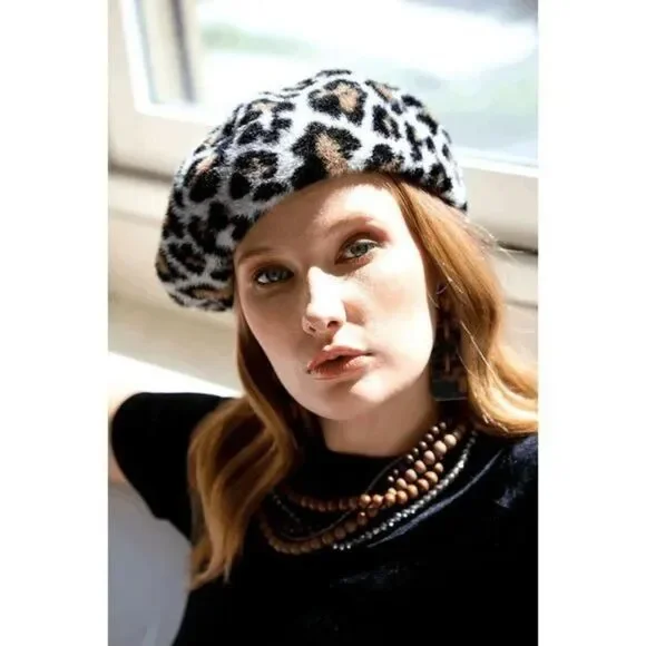 Ruggine Jacquard Knitted Faux Leopard Print French Beret‎ - Picture 7 of 8